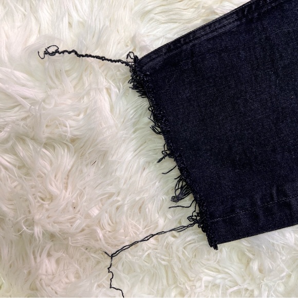 Agolde Carrie Long Length Slim Shorts - High Rise, Black, Size 24 - Picture 5 of 10